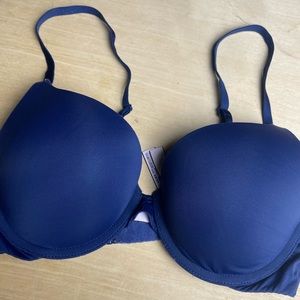 Victoria’s Secret perfect shape bra size 32C